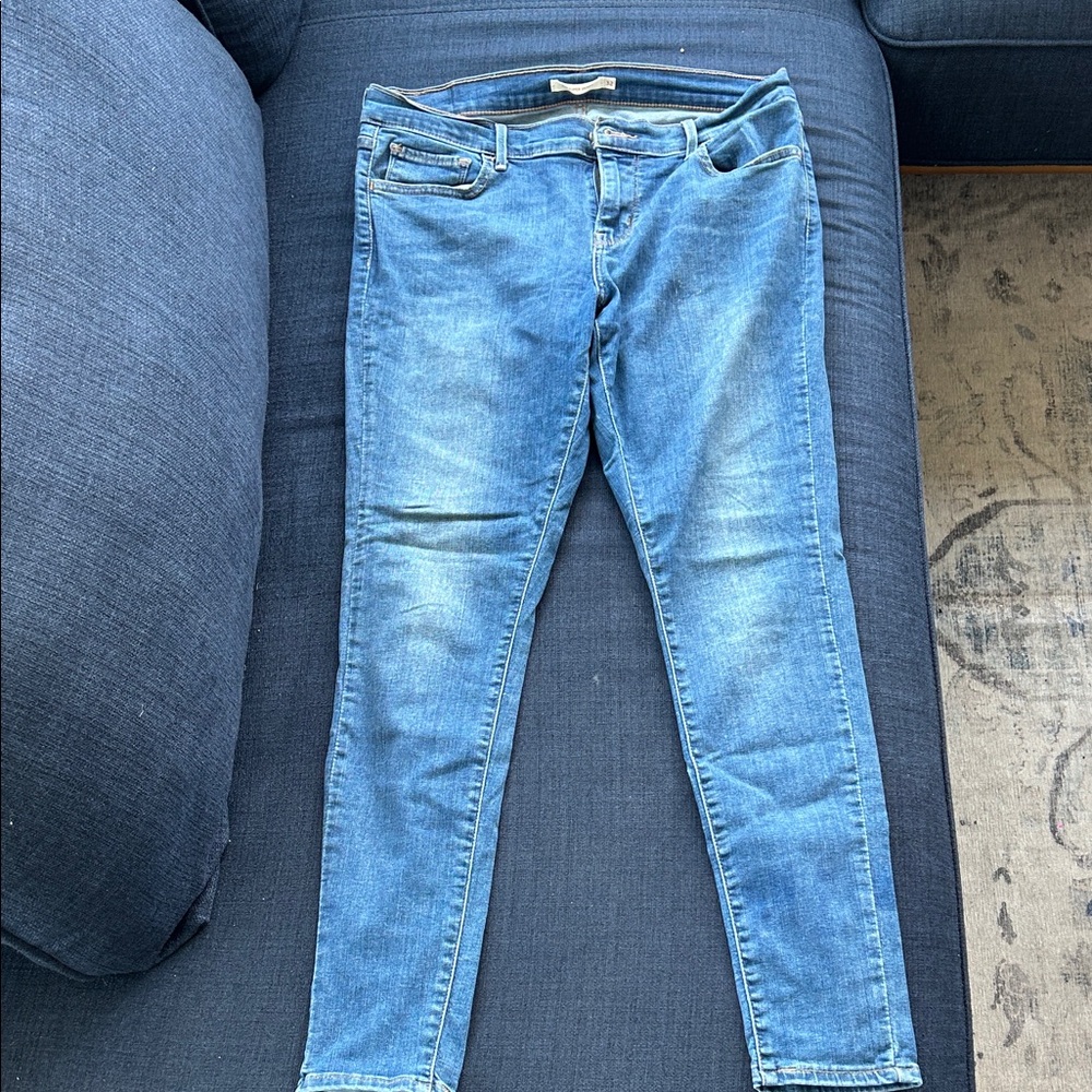 Women’s Blue Jeans